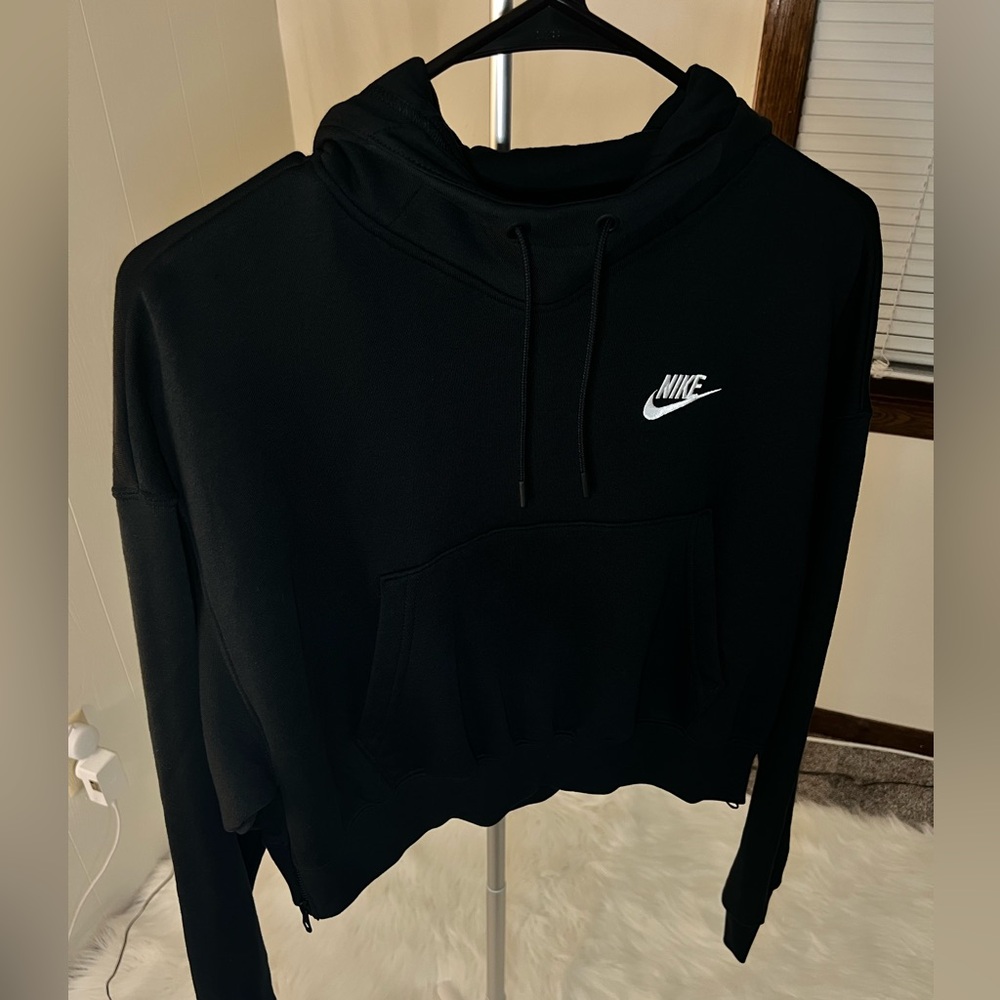 Nike Essentials athletic side zipper cropped hoodie sweater in black